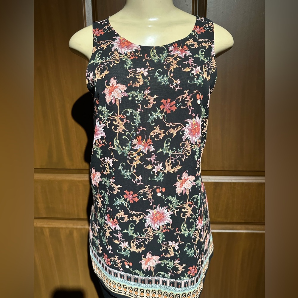 Max Studio Black and Pink Fitted Tank Top
